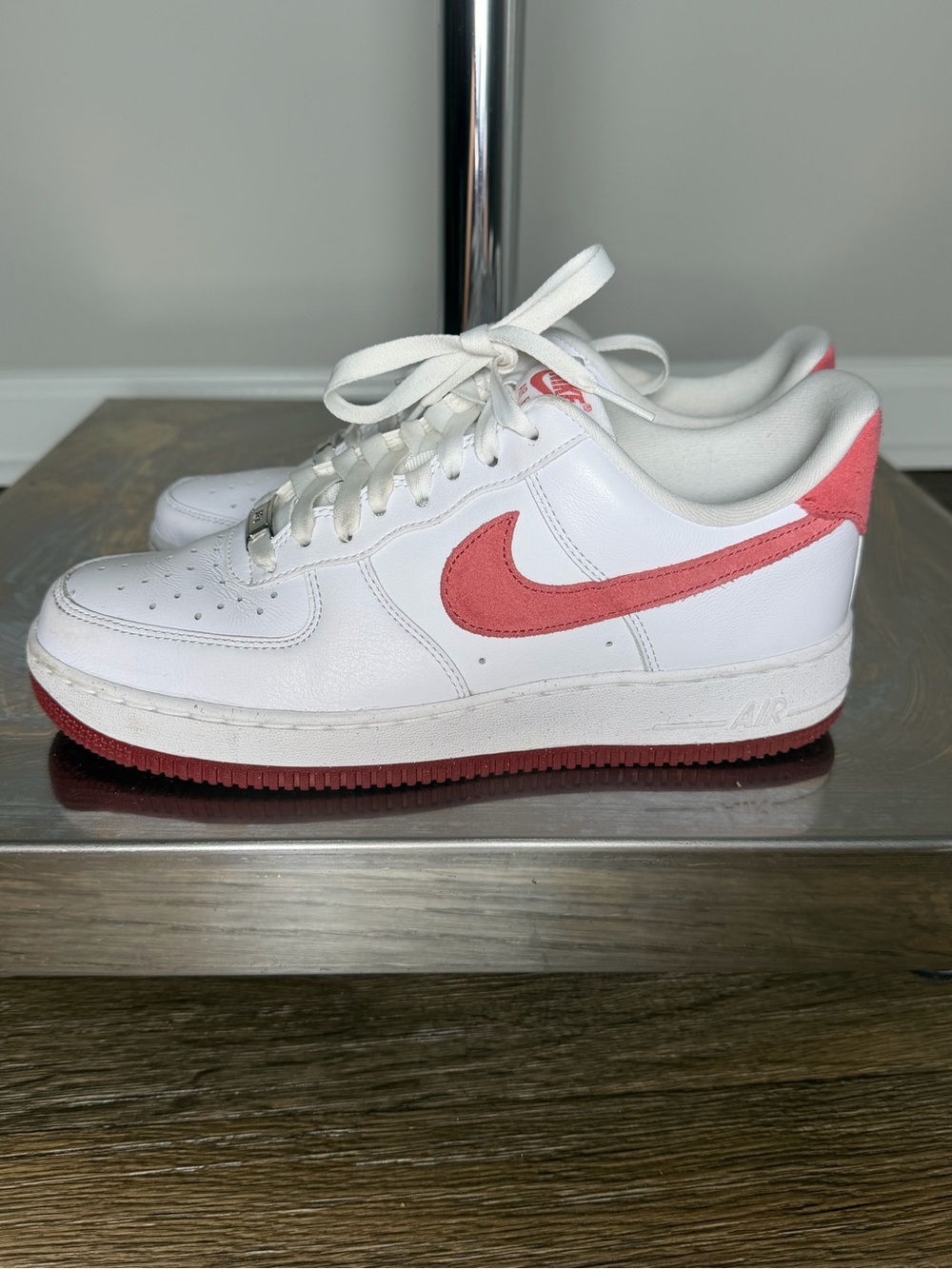 Nike Women’s Air Force 1 Low ‘Valentines Day 2024’ - Picture 2 of 7